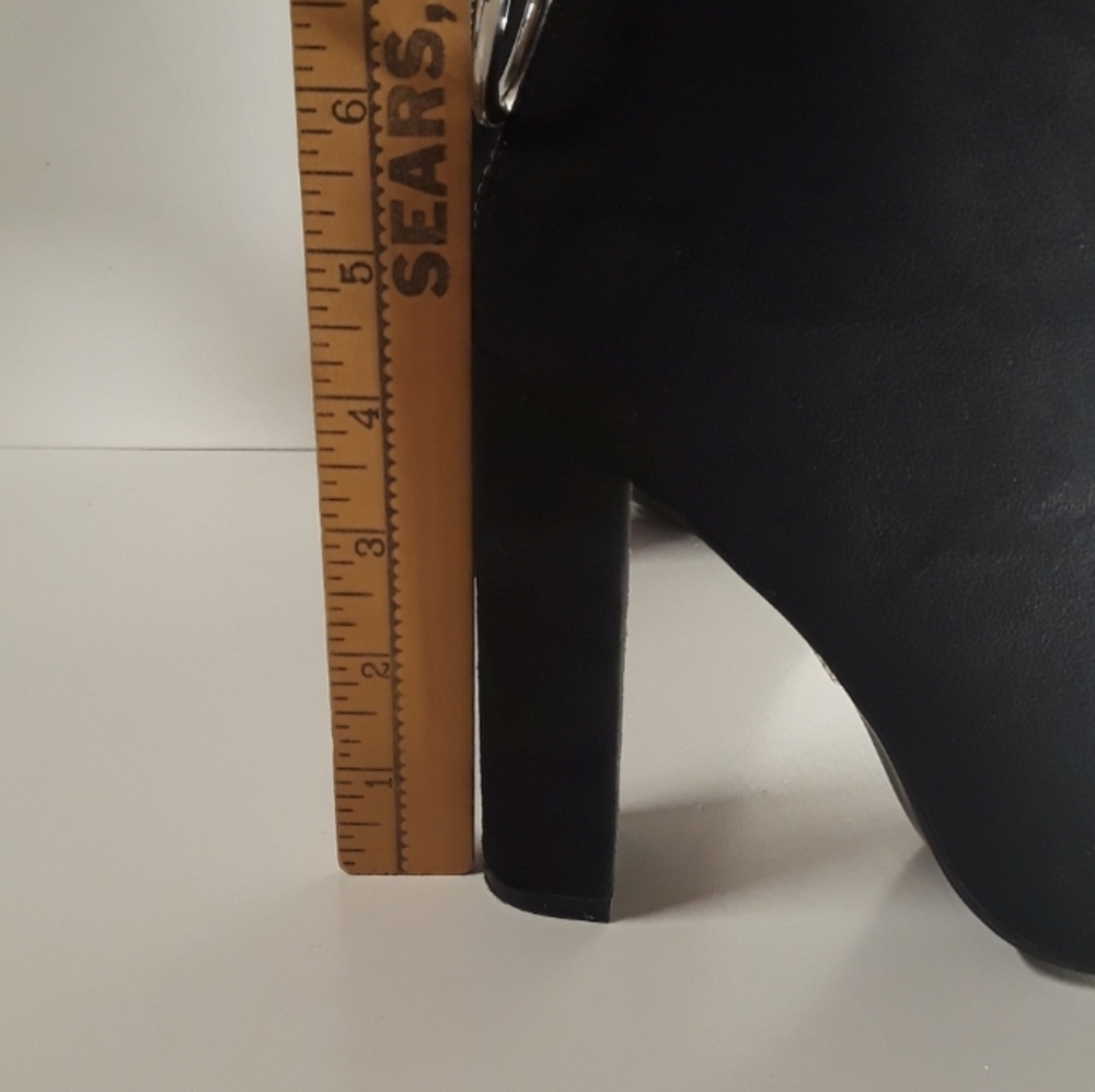 PUBLIC DESIRE Fleek Silver O Ring Zipper Black Faux Suede Ankle Boots 7 - Picture 9 of 13